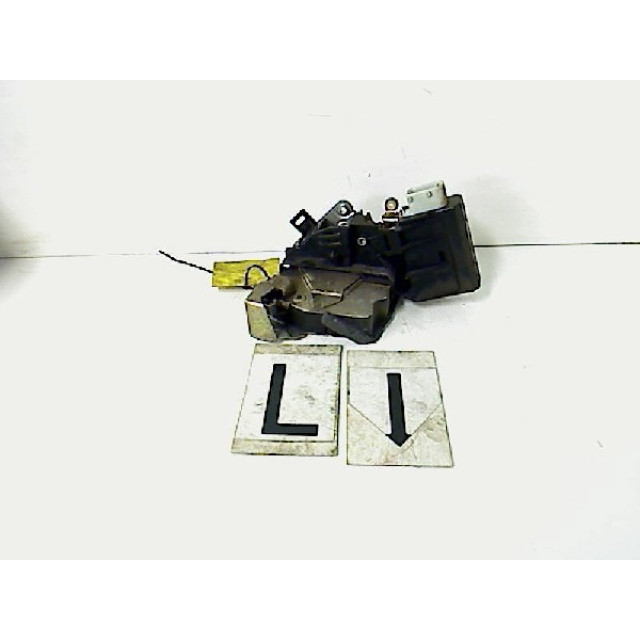 Verrouillage central électrique de porte à mécanisme de verrouillage avant droit BMW 5 serie Touring (E39) (1997 - 2004) Combi 525tds (M51-D25)