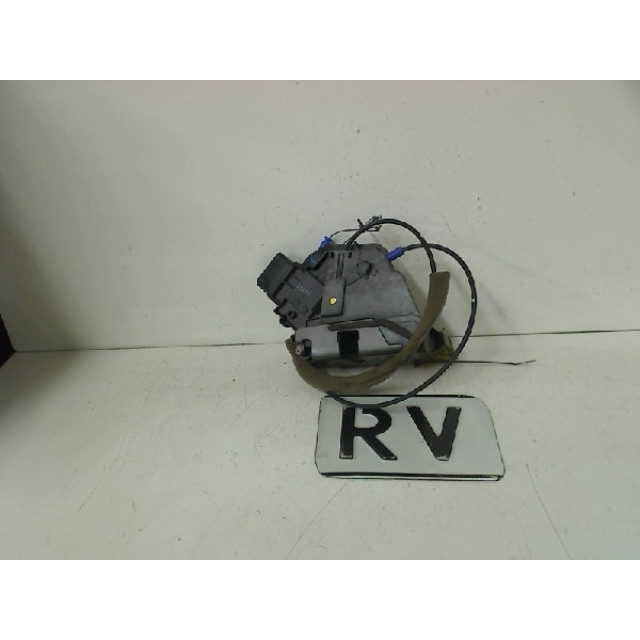 Verrouillage central électrique de porte à mécanisme de verrouillage avant droit Mazda 5 (CR19) (2005 - 2010) MPV 2.0 CiDT 16V Normal Power (MZR-CD)