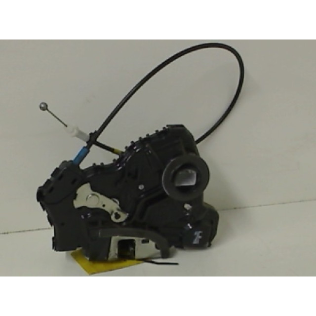 Verrouillage central électrique de porte à mécanisme de verrouillage avant droit Toyota Auris (E15) (2007 - 2012) Hatchback 2.0 D-4D-F 16V (1AD-FTV)