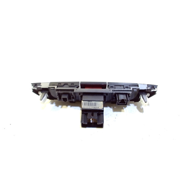 Interrupteur de feux de détresse Hyundai iX35 (LM) (2012 - 2015) SUV 2.0 CRDi 16V (D4HA)