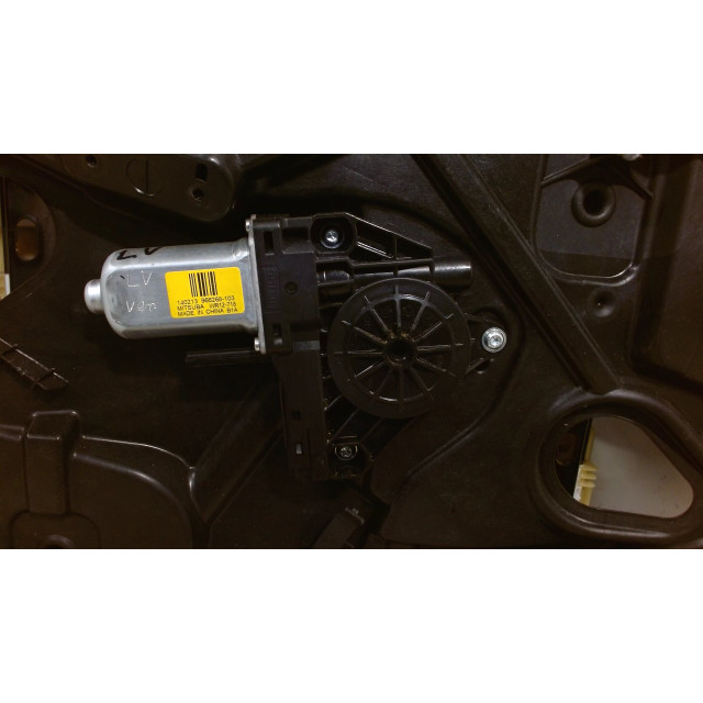 Lève-vitres électrique avant gouche Volvo V60 I (FW/GW) (2012 - 2015) 2.4 D6 20V Plug-in Hybrid AWD (D82PHEV)