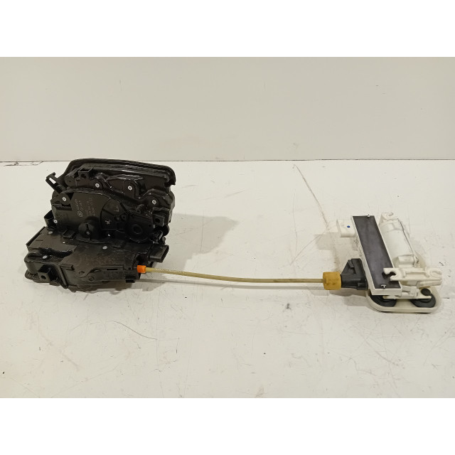 Verrouillage central électrique de porte à mécanisme de verrouillage arrière droit BMW X5 (F15) (2015 - 2018) SUV xDrive 40e PHEV 2.0 (N20-B20A)