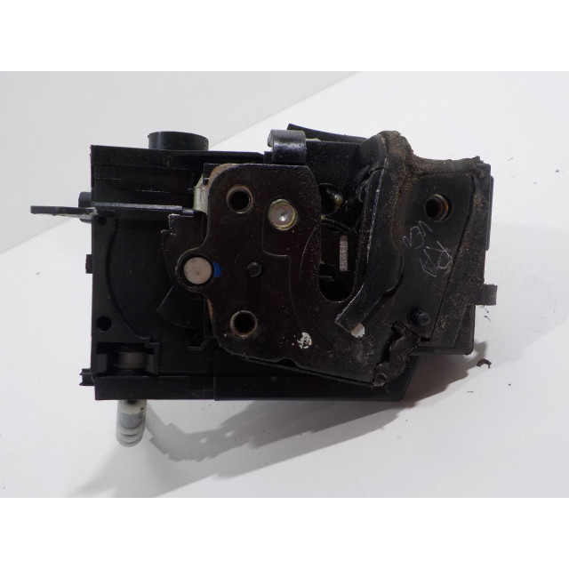 Verrouillage central électrique de porte à mécanisme de verrouillage arrière droit Peugeot 308 SW (L4/L9/LC/LJ/LR) (2014 - 2021) Combi 5-drs 1.6 BlueHDi 120 (DV6FC(BHZ))