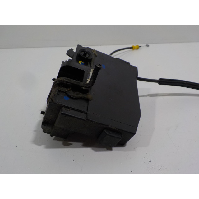 Verrouillage central électrique de porte à mécanisme de verrouillage arrière droit Peugeot 308 SW (L4/L9/LC/LJ/LR) (2014 - 2021) Combi 5-drs 1.6 BlueHDi 120 (DV6FC(BHZ))