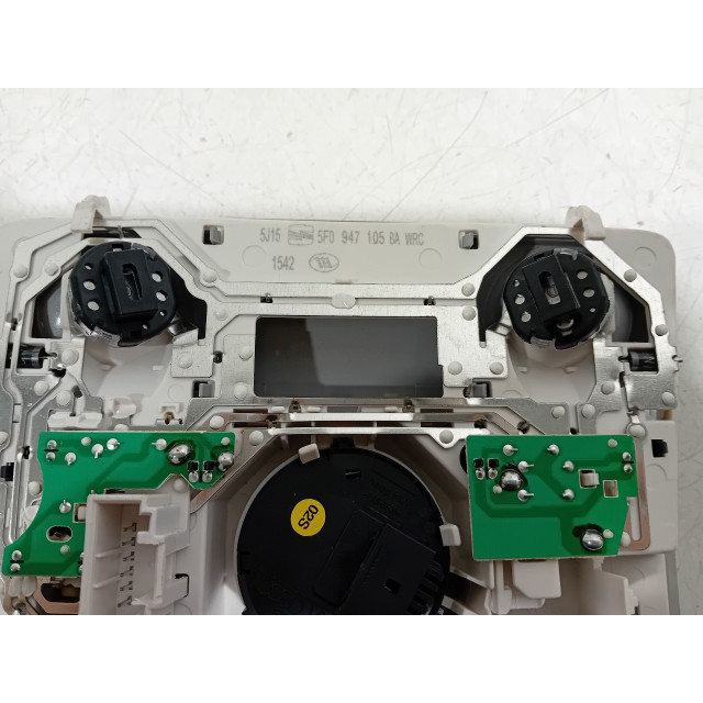 Éclairage intérieur Seat Leon (5FB) (2014 - présent) Hatchback 5-drs 1.4 TSI ACT 16V (CZEA)
