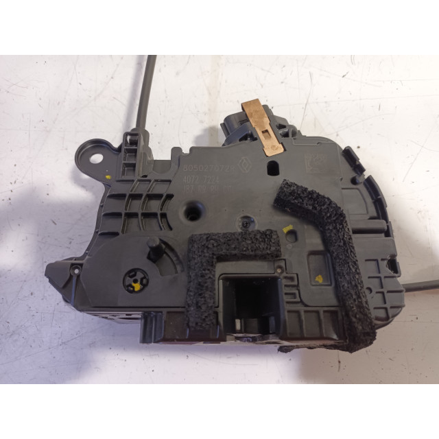 Verrouillage central électrique de porte à mécanisme de verrouillage arrière droit Renault Captur (2R) (2016 - présent) SUV 1.2 TCE 16V EDC (H5F-412(H5F-G4))