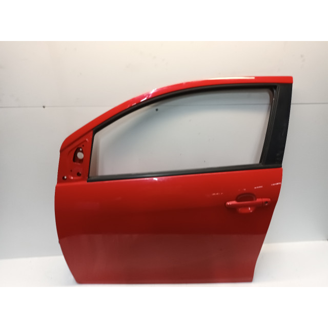 Porte avant gauche Toyota Aygo (B40) (2014 - 2018) Hatchback 1.0 12V VVT-i (1KR-FE)