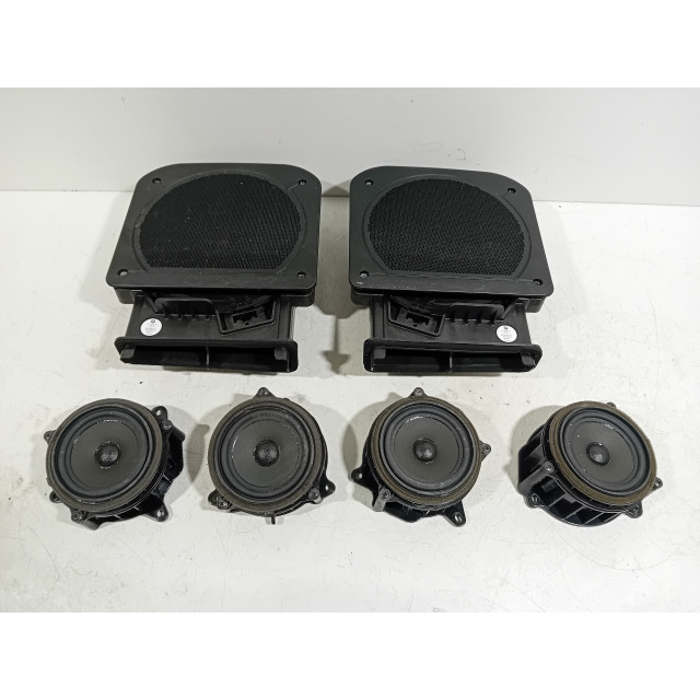 Ansemble audio Mini Mini (F55) (2013 - présent) Hatchback 5-drs 1.5 12V Cooper (B38A15A)