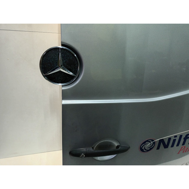 Porte arrière droite Mercedes-Benz Sprinter 3/5t (906.63) (2009 - 2016) Van 313 CDI 16V (OM651.957)