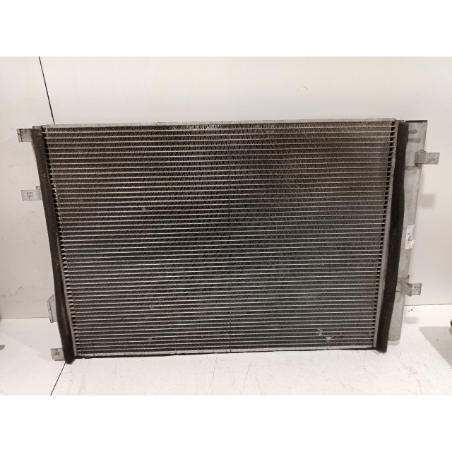 Radiateur de climatisation Kia Rio IV (YB) (2017 - 2020) Hatchback 1.0i T-GDi 100 12V (G3LC)