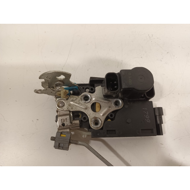 Verrouillage central électrique de porte à mécanisme de verrouillage avant gauche Daewoo/Chevrolet Spark (M300) (2010 - 2015) Hatchback 1.0 16V Bifuel (LMT)