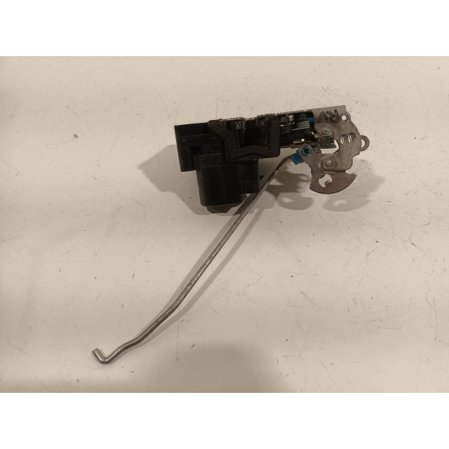 Verrouillage central électrique de porte à mécanisme de verrouillage avant droit Daewoo/Chevrolet Spark (M300) (2010 - 2015) Hatchback 1.0 16V Bifuel (LMT)