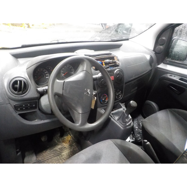 Rétroviseur extérieur droit à commande électrique Peugeot Bipper (AA) (2008 - présent) Van 1.4 HDi (DV4TD(8HS))