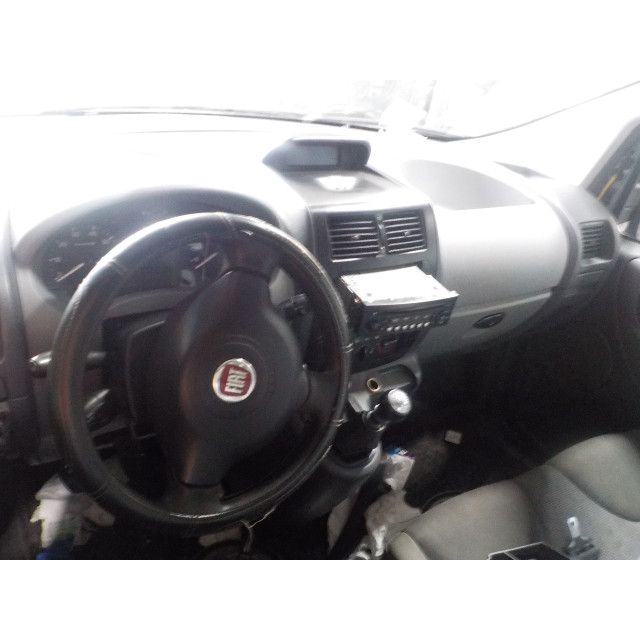Rétroviseur extérieur droit à commande électrique Fiat Scudo (270) (2010 - 2016) Van 2.0 D Multijet (DW10TED4(RHH))