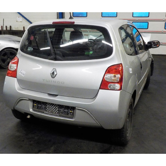 Bras de suspension avant gauche Renault Twingo II (CN) (2007 - 2014) Hatchback 3-drs 1.2 16V (D4F-770)