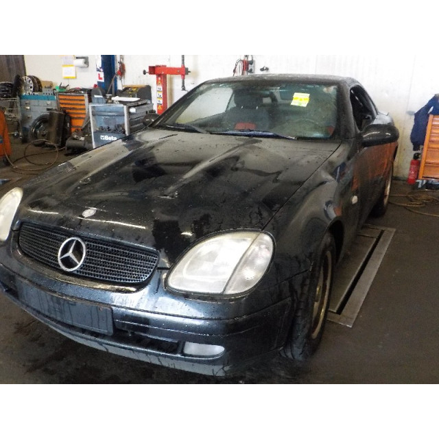 Démarreur Mercedes-Benz SLK (R170) (1996 - 2000) Cabrio 2.0 200 16V (M111.946)
