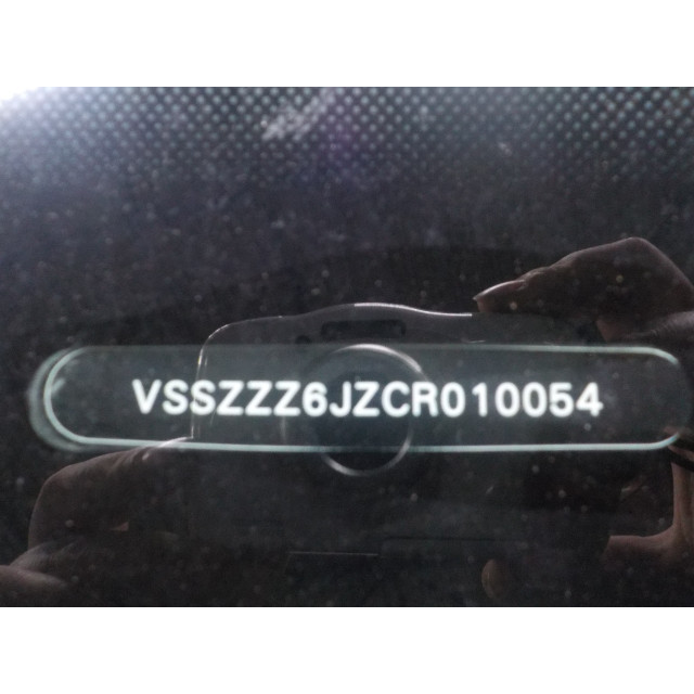 Aile avant droite Seat Ibiza IV (6J5) (2009 - 2011) Hatchback 5-drs 1.2 12V (CGPB)