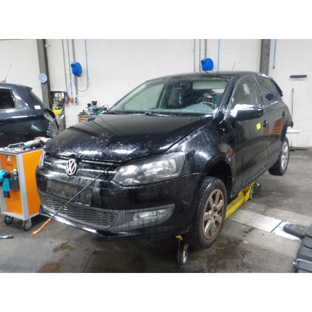 Module d'airbag Volkswagen Polo V (6R) (2009 - 2014) Hatchback 1.2 TDI 12V BlueMotion (CFWA(Euro 5))