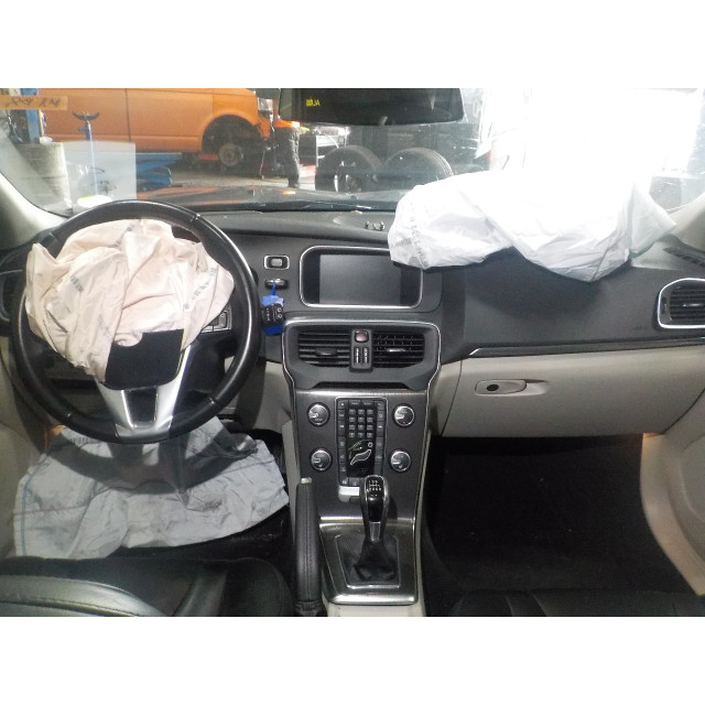 Module d'airbag Volvo V40 (MV) (2014 - 2019) 2.0 D4 16V (D4204T14)