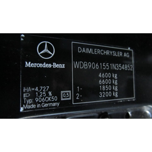 Moteur d'essuie-glaces de pare-brise Mercedes-Benz Sprinter 3/5t (906.13/906.23) (2006 - 2016) Ch.Cab/Pick-up 313 CDI 16V (OM646.986)