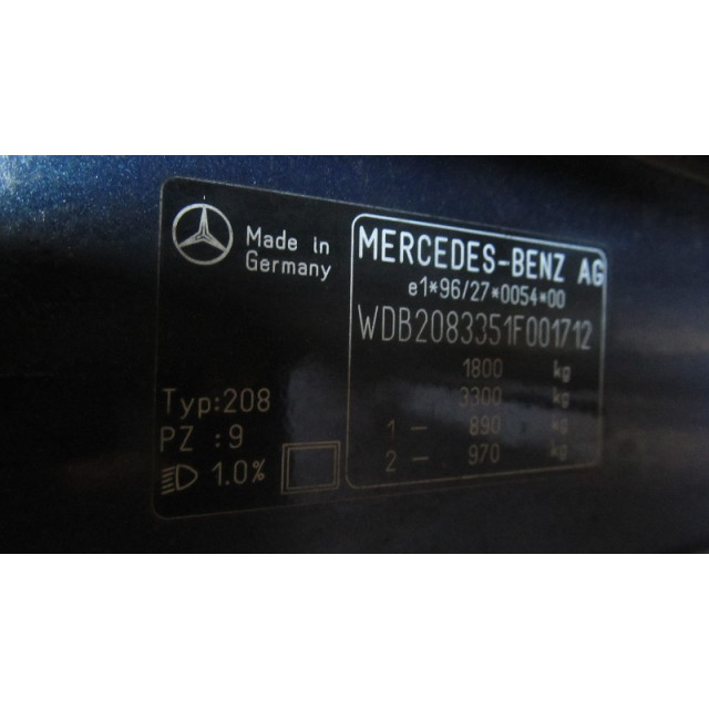 Moteur de pompe de direction assistée Mercedes-Benz CLK (W208) (1997 - 2002) Coupé 2.0 200 16V (M111.945)