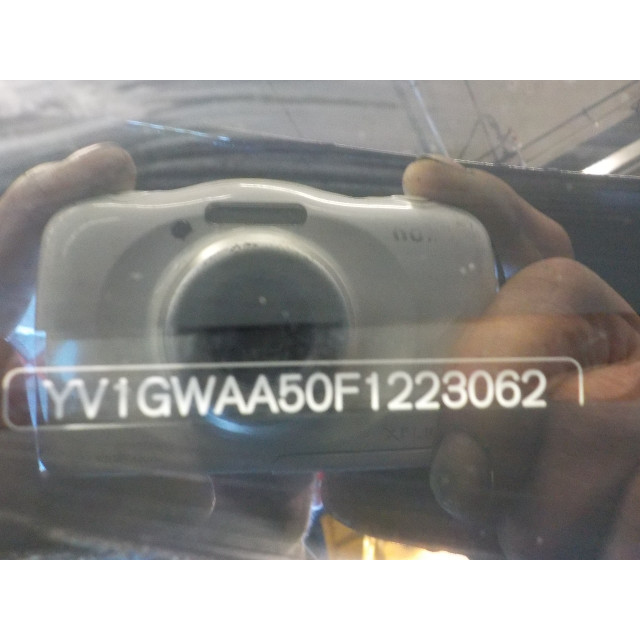 Mécanisme de vitre arrière gauche Volvo V60 I (FW/GW) (2012 - 2015) 2.4 D6 20V Plug-in Hybrid AWD (D82PHEV)