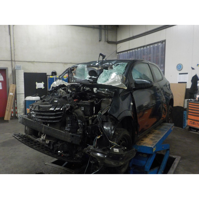 Commutateur de clignotant Peugeot 108 (2014 - présent) Hatchback 1.0 12V (1KRFE)