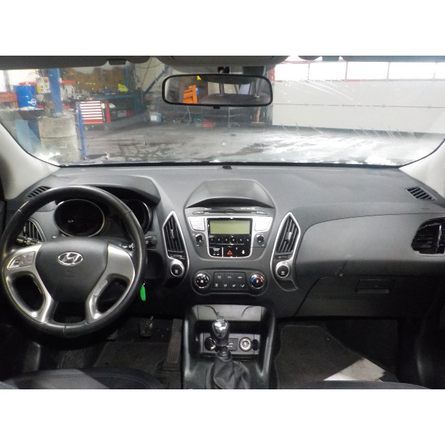 Arbre de transmission avant droit Hyundai iX35 (LM) (2010 - 2015) SUV 1.7 CRDi 16V (D4FD)