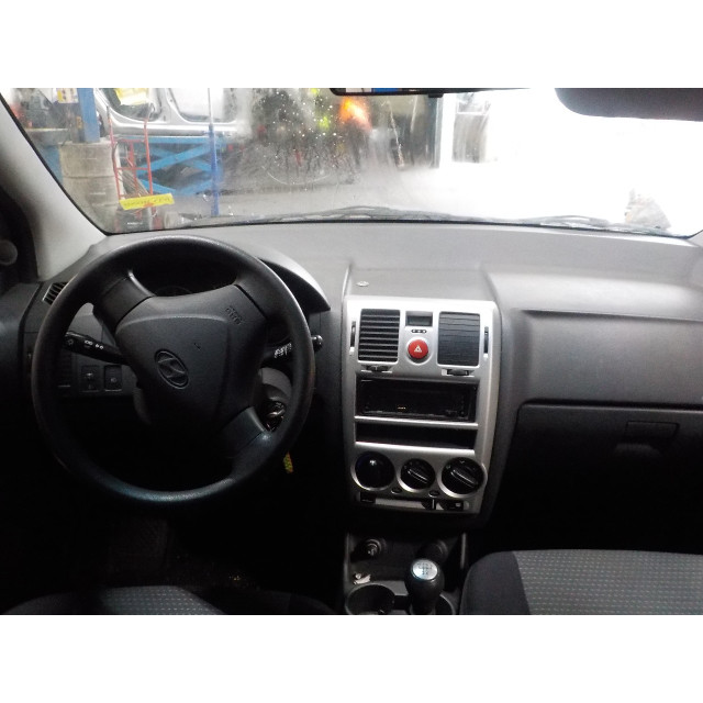 Feu arrière gauche extérieur Hyundai Getz (2005 - 2009) Hatchback 1.5 CRDi 16V (D4FAL)