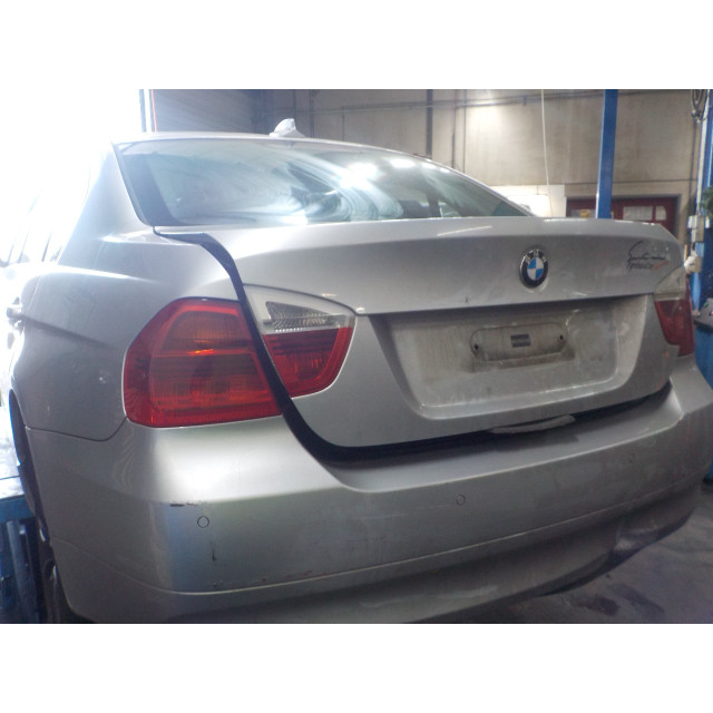 Porte arrière gauche BMW 3 serie (E90) (2007 - 2011) Sedan 318d 16V (N47-D20A)