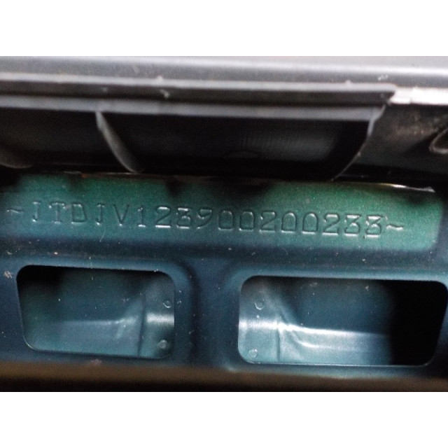 Mécanisme de verrouillage de porte arrière gauche Toyota Yaris (P1) (1999 - 2005) Hatchback 1.0 16V VVT-i (1SZFE)