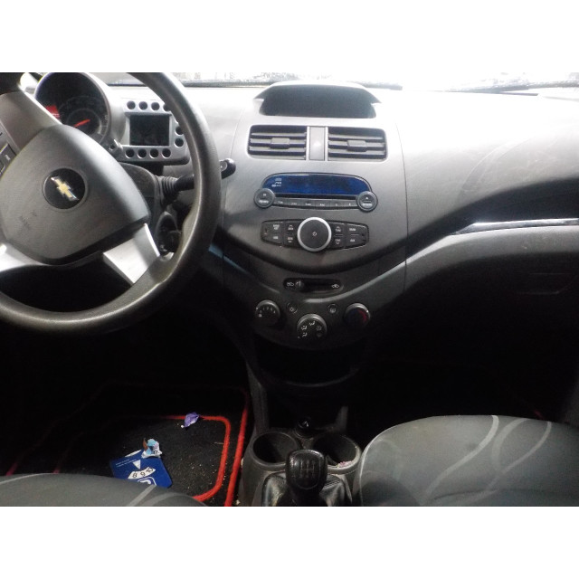 Aile avant gauche Daewoo/Chevrolet Spark (M300) (2010 - 2015) Hatchback 1.0 16V Bifuel (LMT)