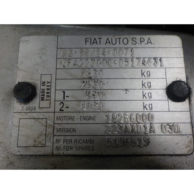 Bras de suspension avant gauche Fiat Doblo (223A/119) (2001 - 2005) MPV 1.6 16V (182.B.6000(Euro 3))