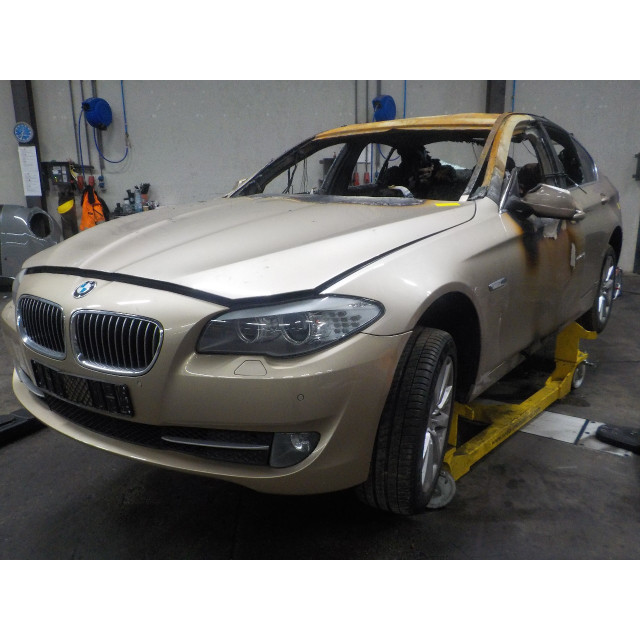 Réservoir de liquide de refroidissement BMW 5 serie (F10) (2011 - 2016) Sedan 528i xDrive 16V (N20-B20A)