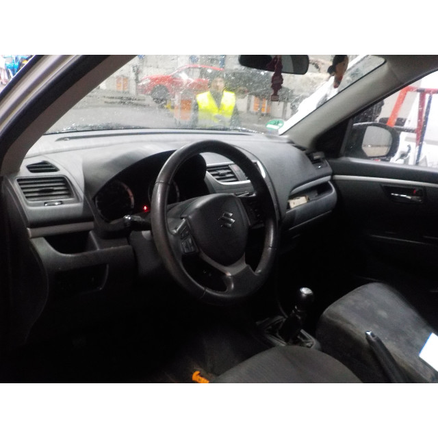 Porte arrière gauche Suzuki Swift (ZA/ZC/ZD) (2010 - 2017) Hatchback 1.2 16V (K12B)