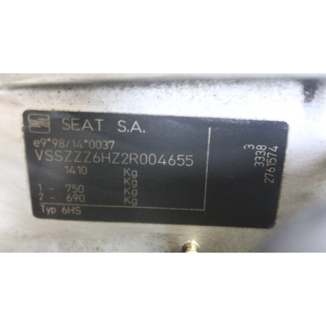 Réservoir de liquide de refroidissement Seat Arosa (6H1) (2000 - 2004) Hatchback 3-drs 1.4 16V (AUB)