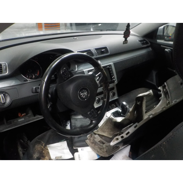 Mécanisme d'essuie-glaces avant Volkswagen Passat Variant (365) (2010 - 2014) Combi 1.4 TSI 16V (CAXA(Euro 5))