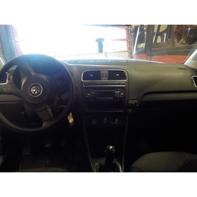Module d'airbag Volkswagen Polo V (6R) (2011 - 2014) Hatchback 1.2 TSI (CBZC(Euro 5))