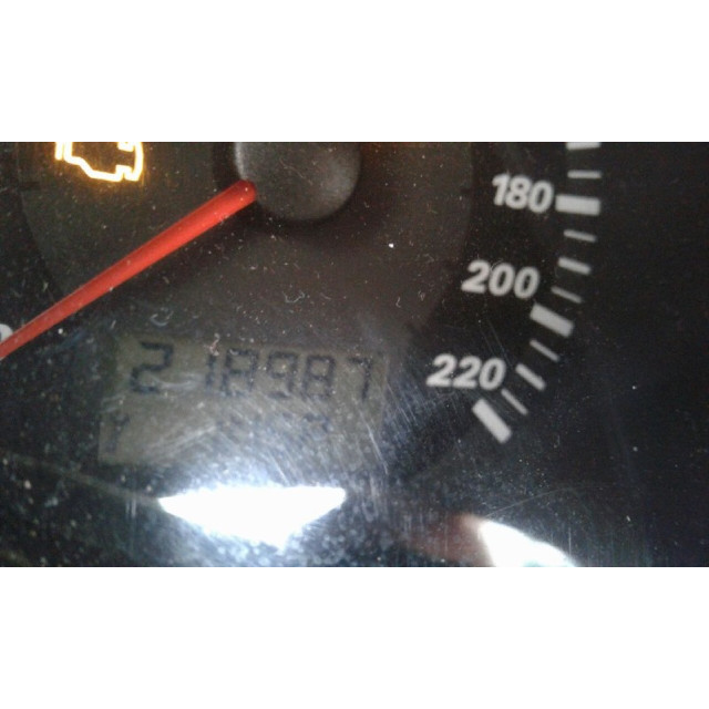 Étrier avant droit Seat Ibiza III (6L1) (2002 - 2006) Hatchback 1.2 12V (AZQ)