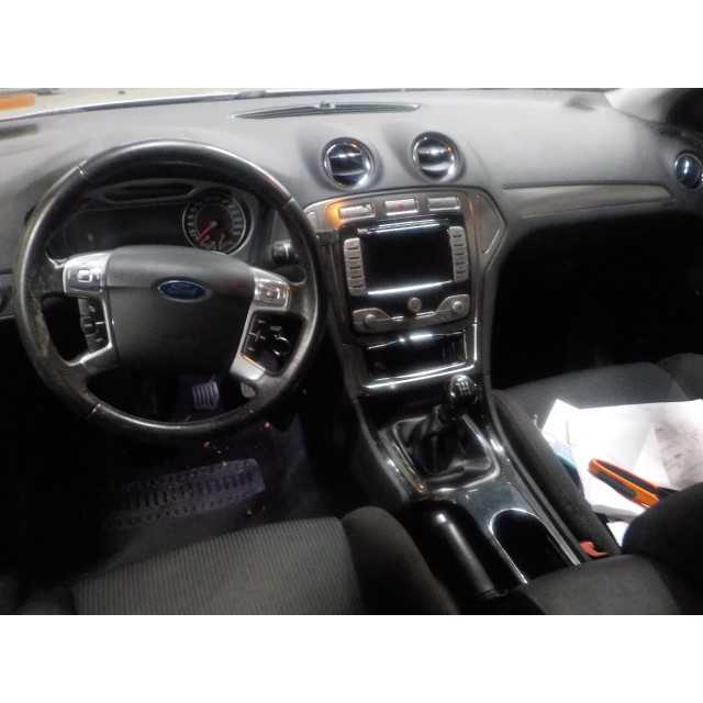 Barre de remorquage Ford Mondeo IV (2007 - 2014) Sedan 2.0 16V (A0BA)