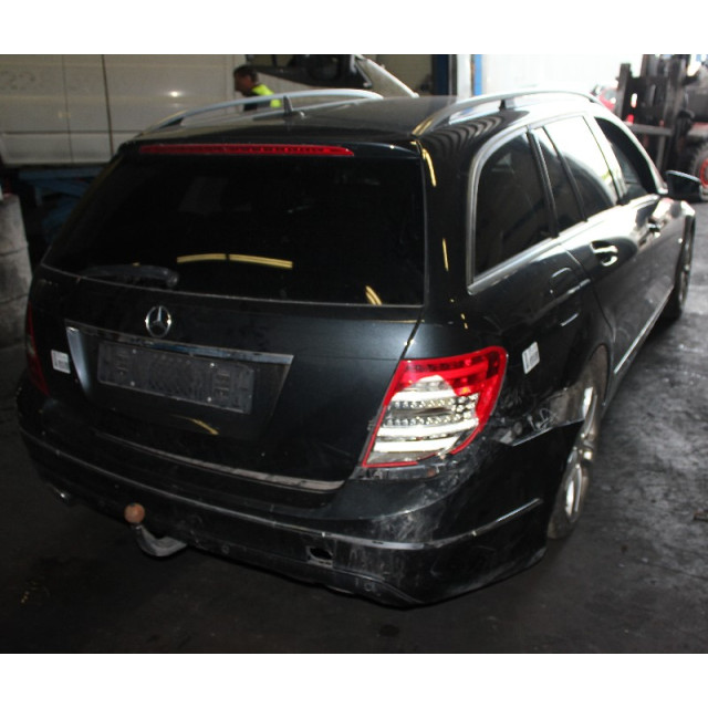 Bras de suspension arrière droit Mercedes-Benz C Estate (S204) (2009 - présent) Combi 3.0 C-350 CDI V6 24V 4-Matic (OM642.832)