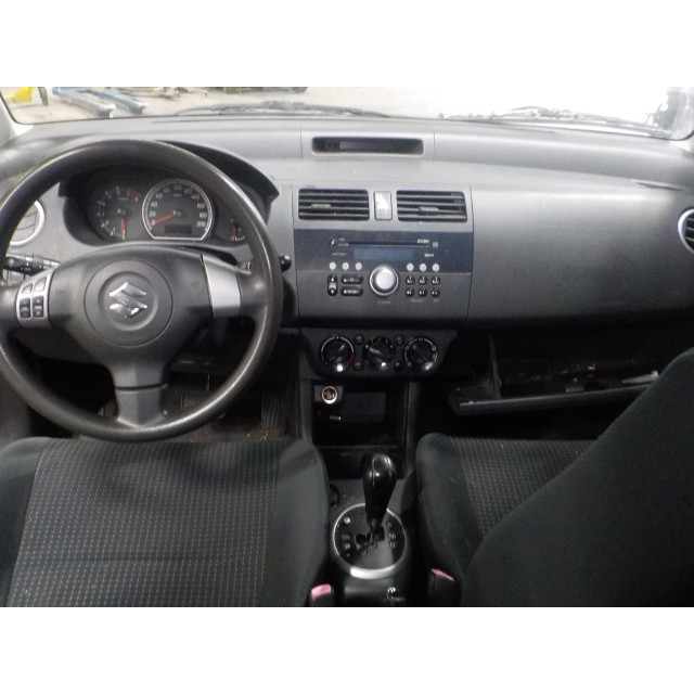 Amortisseur arrière droit Suzuki Swift (ZA/ZC/ZD1/2/3/9) (2005 - 2010) Hatchback 1.3 VVT 16V (M13A VVT)