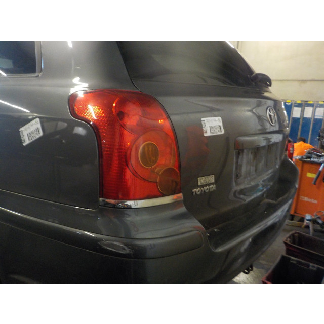 Pompe de climatisation Toyota Avensis Wagon (T25/B1E) (2005 - 2008) Combi 2.2 D-4D 16V D-CAT (2AD-FHV(Euro 4))
