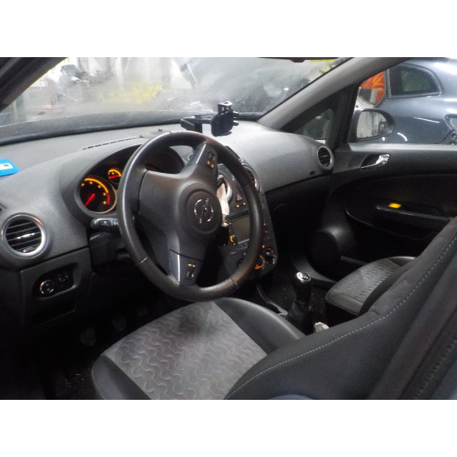 Volant Opel Corsa D (2010 - 2014) Hatchback 1.3 CDTi 16V ecoFLEX (A13DTE(Euro 5))