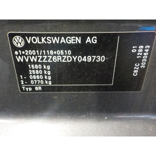 Verrou central électrique de porte à mécanisme de verrouillage arrière gauche Volkswagen Polo V (6R) (2011 - 2014) Hatchback 1.2 TSI (CBZC(Euro 5))