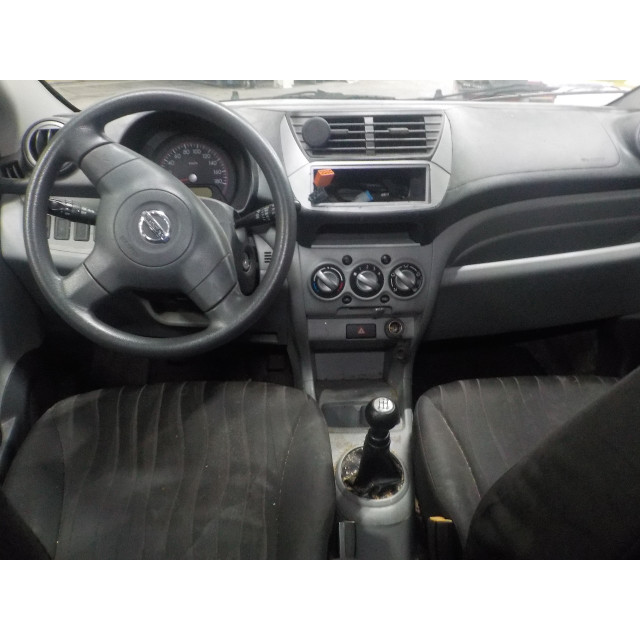 Porte avant gauche Nissan/Datsun Pixo (D31S) (2009 - 2013) Hatchback 1.0 12V (K10B(Euro 5))