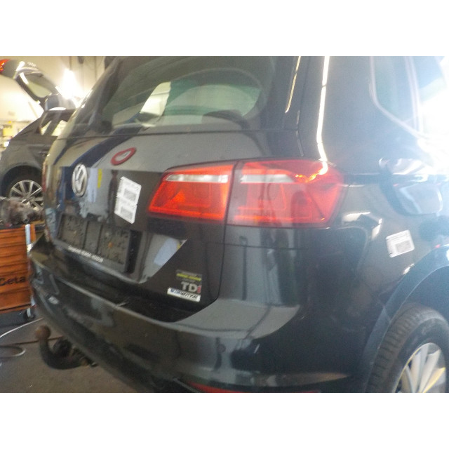 Moteur de vitre électrique avant droite Volkswagen Golf Sportsvan (AUVS) (2014 - 2021) MPV 1.6 TDI BlueMotion 16V (CXXB)