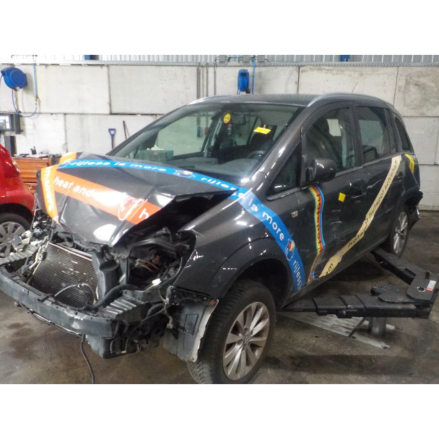 Démarreur Opel Zafira (M75) (2008 - 2015) MPV 1.6 16V (A16XER(Euro 5))