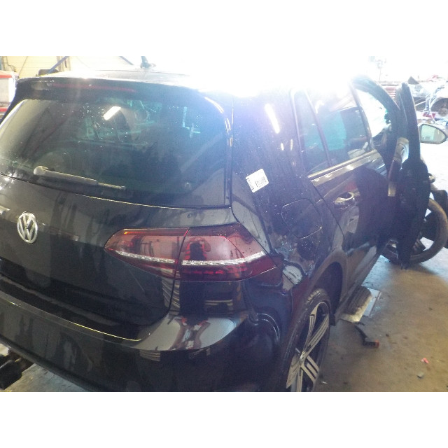 Camera devant Volkswagen Golf VII (AUA) (2013 - 2020) Hatchback 2.0 R-line 4Motion 16V (CJXC)