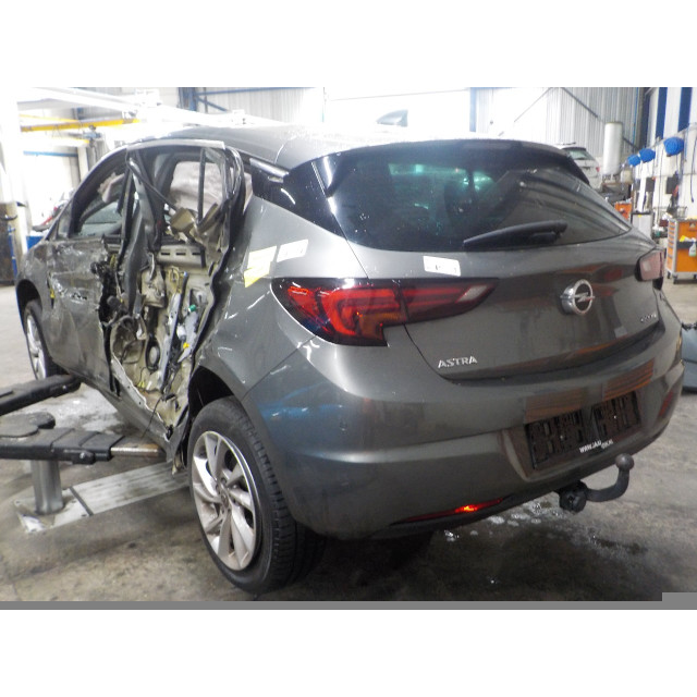 Boîte à fusibles Opel Astra K (2015 - 2022) Hatchback 5-drs 1.6 CDTI 110 16V (B16DTE(Euro 6))